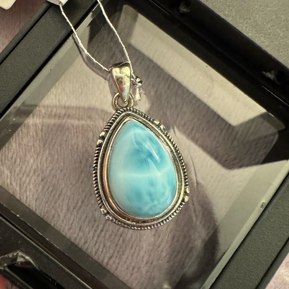 Vintage Jewelry - 925 silver Larimar teardrop pear pendant blue crystal gemstone bezel set antique